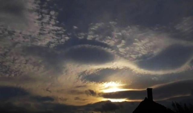 Apocalyptic strange sound  What is it? This Bizarre Apocalyptic Sound Coming From The Skies Of Slovakia Is Terrifying .Video.