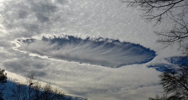 Video: Mysterious holes in clouds began to appear in the around the world!