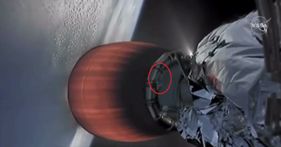 VIDEO: Mouse on OUTSIDE of SpaceX Rocket? Explain this?