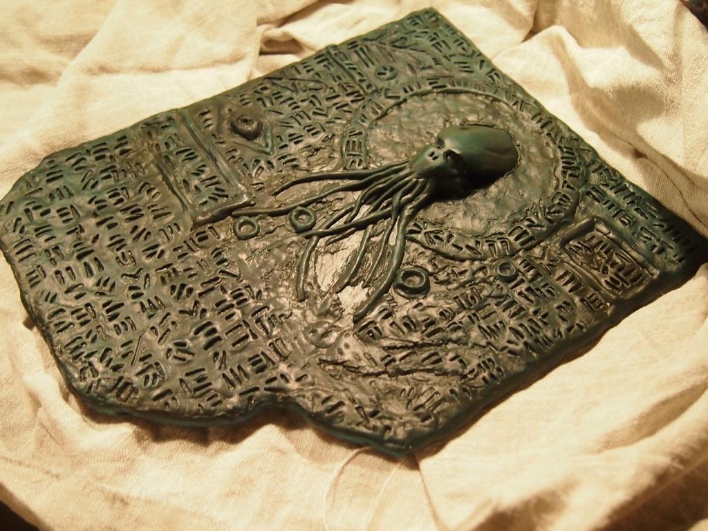 Video:The Mysterious Alien Tablet.